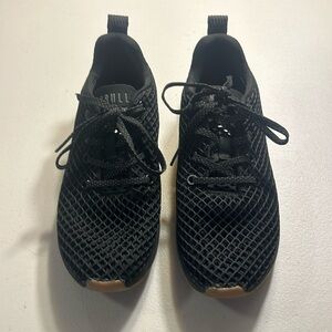 NoBull shoes size M 6/ W 7.5